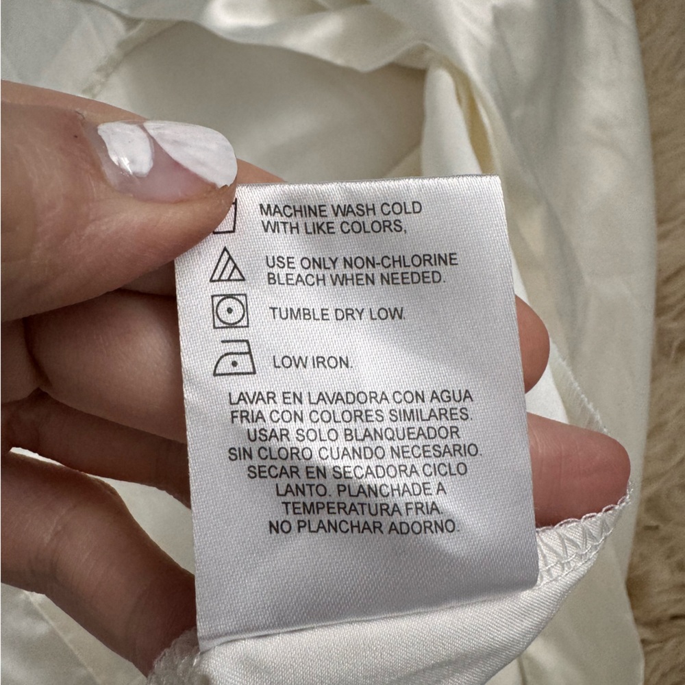 PRETTY ROBES Ivory Satin Bride Robe - Picture 5 of 6